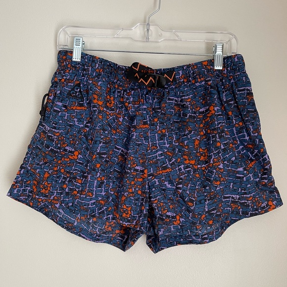Nike Womens NRG ACG Belted Shorts Aop Deep Royal/ Habanero CU0270-455 Size Large - Picture 1 of 7
